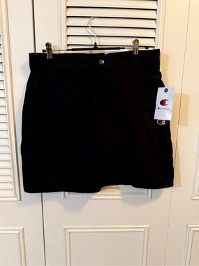 Champion women’s Black Athletic skirt with Logo Tag